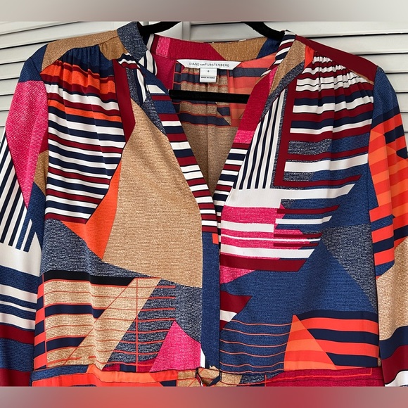 Diane von Furstenberg DVF Printed Long Sleeve Silk Spandex Dress Shirttail hem - Picture 3 of 3